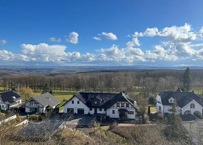 Wundervolle Aussicht in bester Lage auf Wolke7